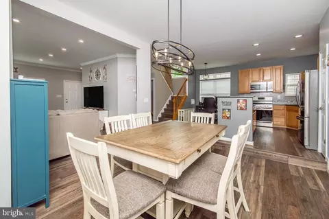 9335 Hedgeford St, Manassas Park, VA 20111 photo 8