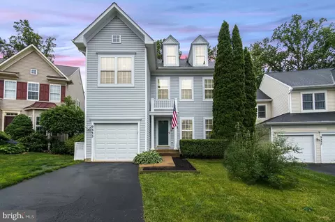 9335 Hedgeford St, Manassas Park, VA 20111 photo 2
