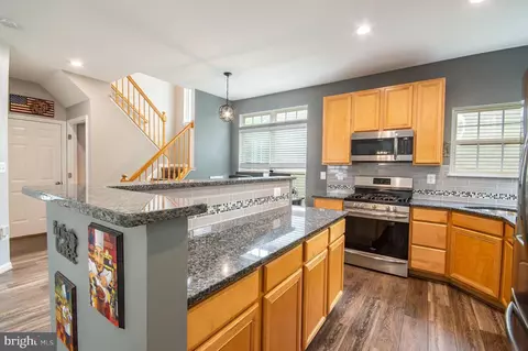 9335 Hedgeford St, Manassas Park, VA 20111 photo 11