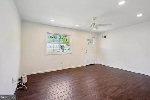 133 Forrest St, Manassas Park, VA 20111 photo 3