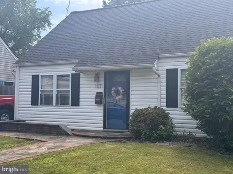 107 Kent Dr, Manassas Park, VA 20111