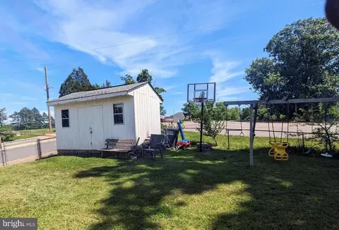 125 Colburn Dr, Manassas Park, VA 20111 photo 7