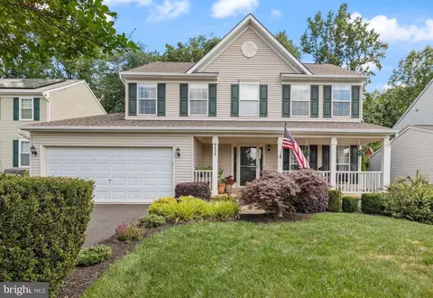 9423 Katelyn Ct, Manassas Park, VA 20111