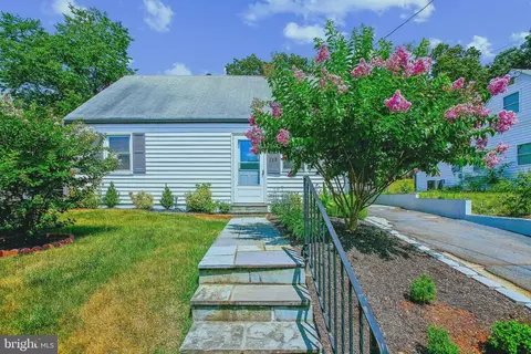 168 Polk Dr, Manassas Park, VA 20111