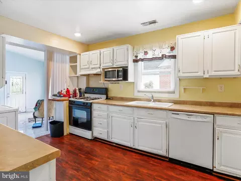 Kitchen - 112 Holden Dr, Manassas Park, VA 20111 photo 3 of 3