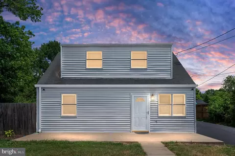 154 Polk Dr, Manassas Park, VA 20111