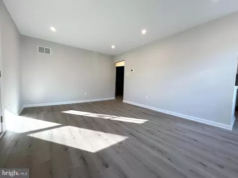 Living - 108 Sheldon St, Manassas Park, VA 20111 photo 2 of 2