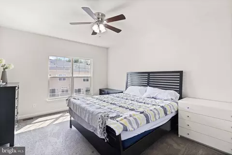 9035 Christopher Ln, Manassas Park, VA 20111 photo 18
