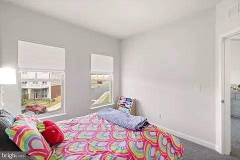 9035 Christopher Ln, Manassas Park, VA 20111 photo 27