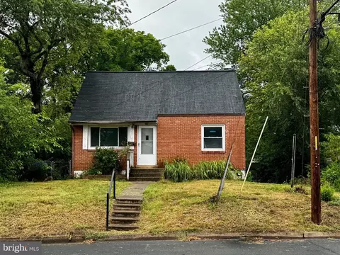 125 Yost St, Manassas Park, VA 20111
