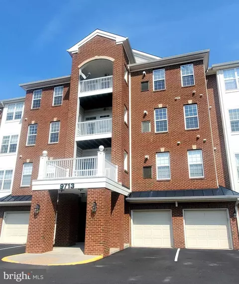 9713 Handerson Pl #306, Manassas Park, VA 20111