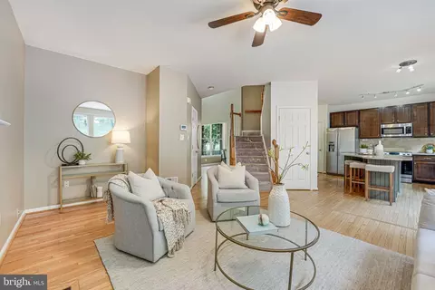 9285 Matthew Dr, Manassas Park, VA 20111 photo 15