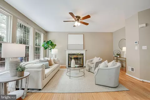 9285 Matthew Dr, Manassas Park, VA 20111 photo 14
