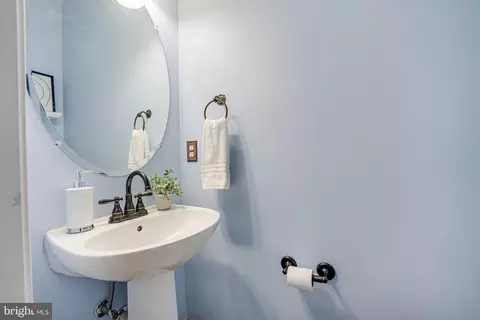9285 Matthew Dr, Manassas Park, VA 20111 photo 21