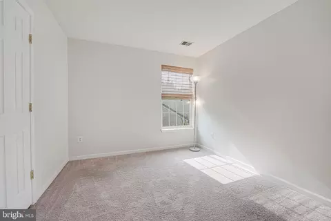 9285 Matthew Dr, Manassas Park, VA 20111 photo 31