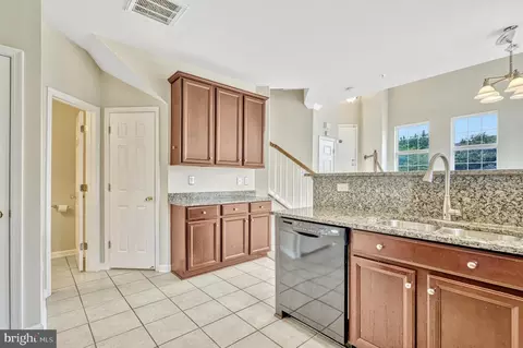 Entry Way - 9632 Wigfall Way, Manassas Park, VA 20111 photo 2 of 4