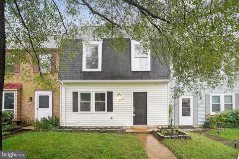 8301 Sunnyside Ct, Manassas Park, VA 20111