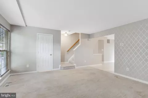 9263 Kristy Dr, Manassas Park, VA 20111 photo 12