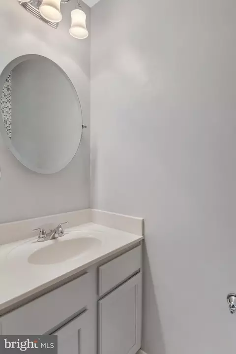 9263 Kristy Dr, Manassas Park, VA 20111 photo 15