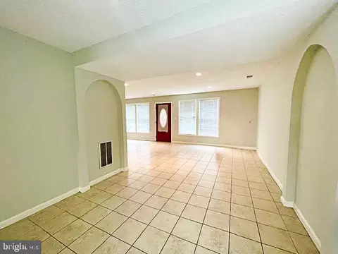 Living - 145 Scott Dr, Manassas Park, VA 20111 photo 3 of 15