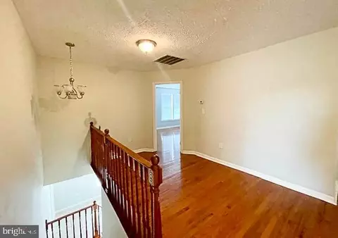 Entry Way - 145 Scott Dr, Manassas Park, VA 20111 photo 2 of 3
