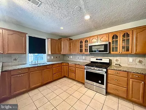 Kitchen - 145 Scott Dr, Manassas Park, VA 20111 photo 3 of 3