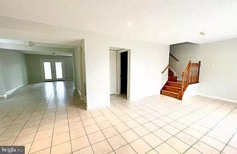 Living - 145 Scott Dr, Manassas Park, VA 20111 photo 8 of 15