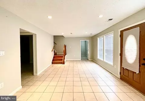 Living - 145 Scott Dr, Manassas Park, VA 20111 photo 1 of 15
