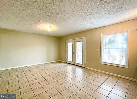 Living - 145 Scott Dr, Manassas Park, VA 20111 photo 5 of 15