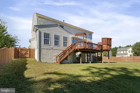 Exterior - 9218 William St, Manassas Park, VA 20111 photo 7 of 10
