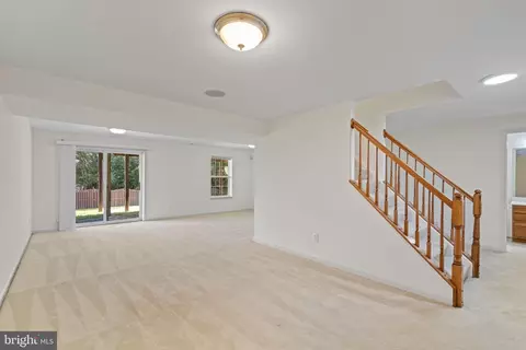 Living - 9218 William St, Manassas Park, VA 20111 photo 10 of 12