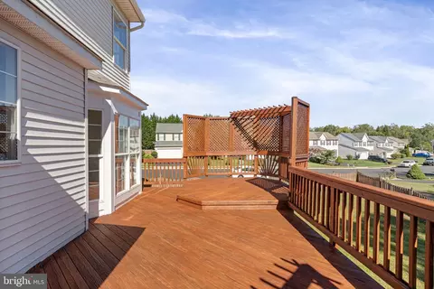 Exterior - 9218 William St, Manassas Park, VA 20111 photo 4 of 10