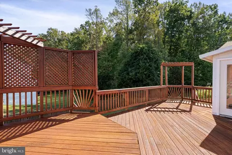Exterior - 9218 William St, Manassas Park, VA 20111 photo 5 of 10