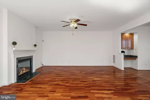 Living - 9218 William St, Manassas Park, VA 20111 photo 8 of 12