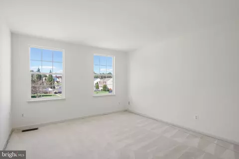 Bedroom - 9218 William St, Manassas Park, VA 20111 photo 6 of 7