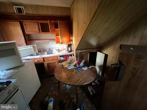 Entry Way - 126 Scott Dr, Manassas Park, VA 20111 photo 5 of 5