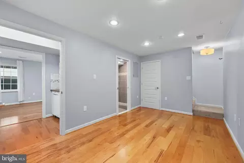 8646 Cartwright Ct, Manassas Park, VA 20111 photo 25