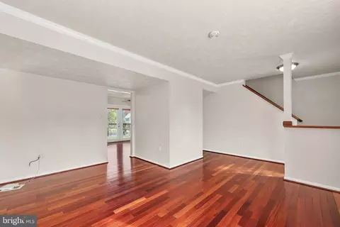 8646 Cartwright Ct, Manassas Park, VA 20111 photo 6