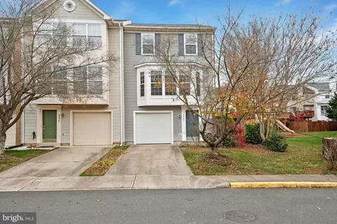 9233 Kristy Dr, Manassas Park, VA 20111