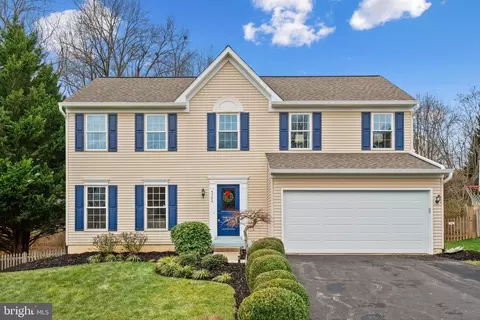 9306 Karen Ct, Manassas Park, VA 20111