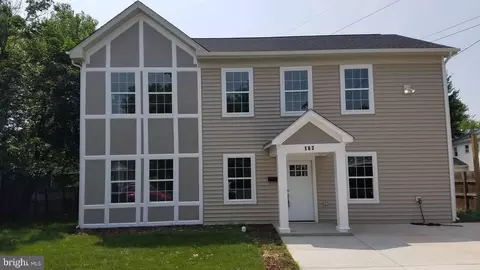 Exterior - 162 Martin Dr, Manassas Park, VA 20111 photo 1 of 5