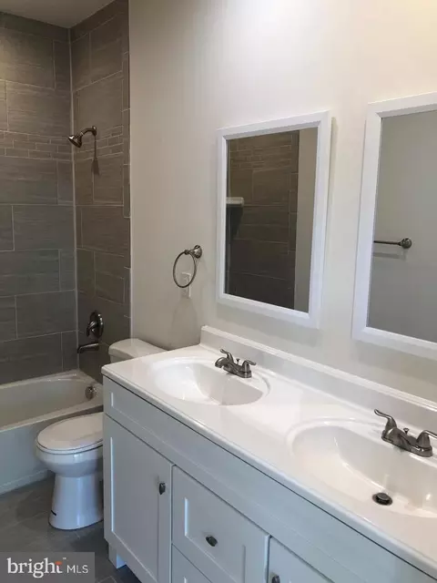 Bath - 162 Martin Dr, Manassas Park, VA 20111 photo 1 of 4