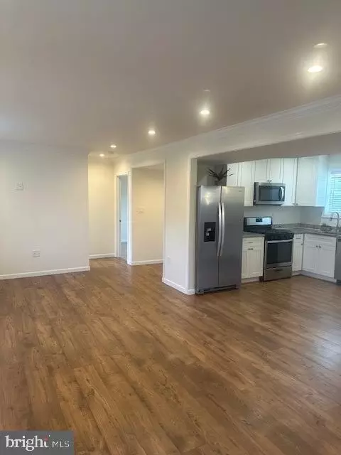 Entry Way - 162 Martin Dr, Manassas Park, VA 20111 photo 1 of 1