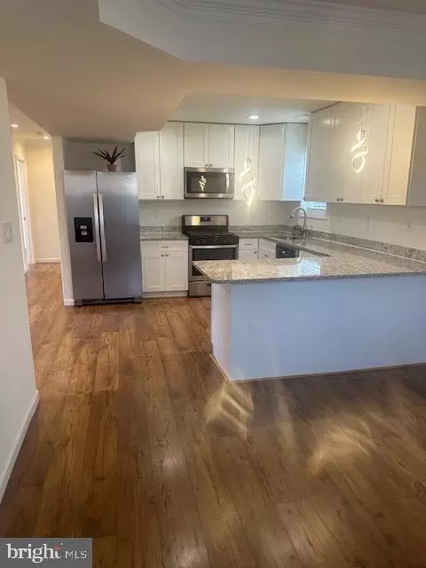 Kitchen - 162 Martin Dr, Manassas Park, VA 20111 photo 7 of 9