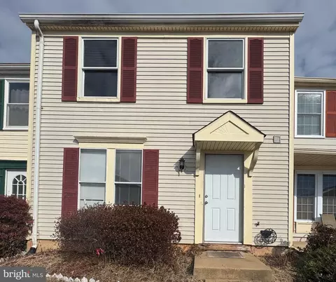 9040 Saint Steven Ct, Manassas Park, VA 20111