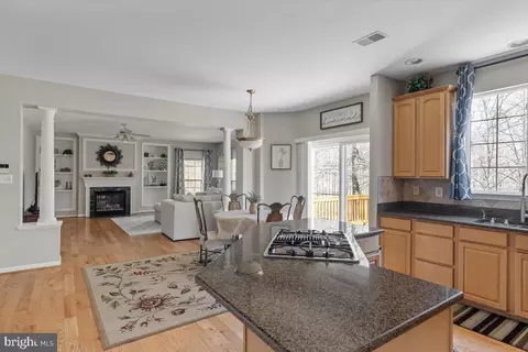 9306 Eagle Ct, Manassas Park, VA 20111 photo 16