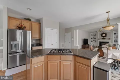 9306 Eagle Ct, Manassas Park, VA 20111 photo 14