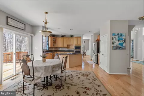 9306 Eagle Ct, Manassas Park, VA 20111 photo 13