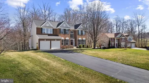 9306 Eagle Ct, Manassas Park, VA 20111 photo 3