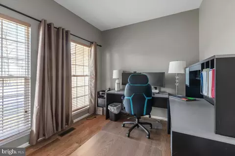 9306 Eagle Ct, Manassas Park, VA 20111 photo 22